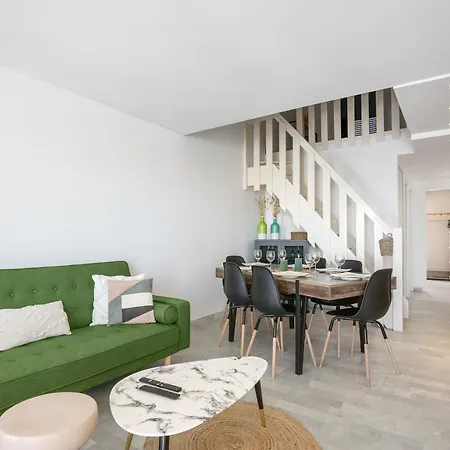 Cap Soleil - Vue Port Proche De La